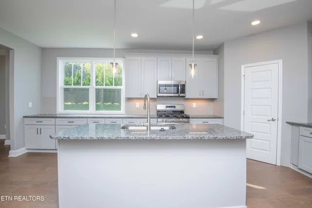 $579,900 | 6704 Orange Petal Lane, Knoxville, TN 37931