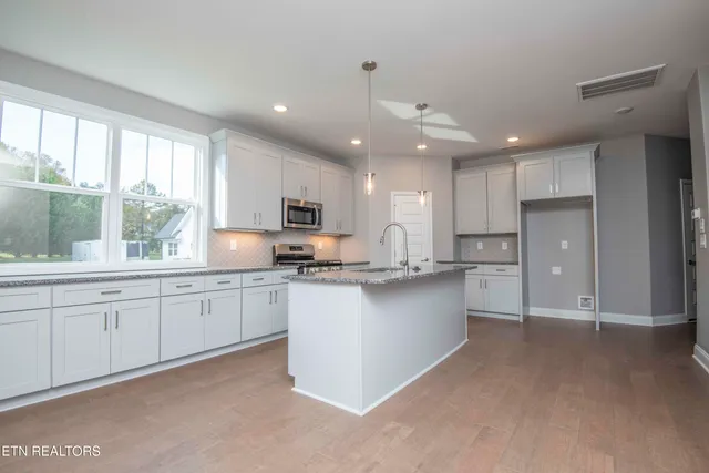 $579,900 | 6704 Orange Petal Lane, Knoxville, TN 37931