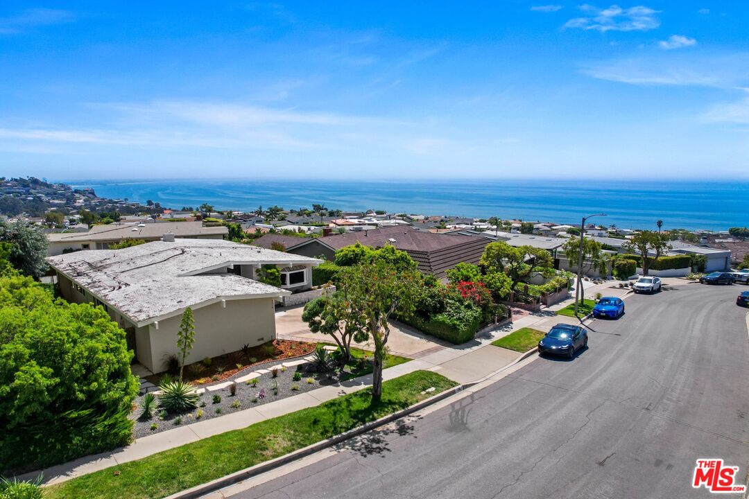 3516 Shoreheights Drive Malibu, CA 90265 - Photo 27 of 29 an aerial view of a house with a garden