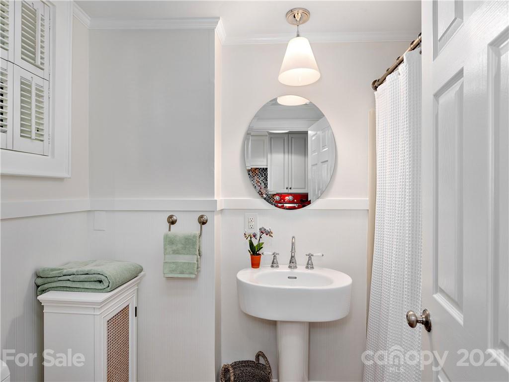 89 Edgemont Road Asheville, NC 28801 - Photo 12 of 30 Gallery Image 12