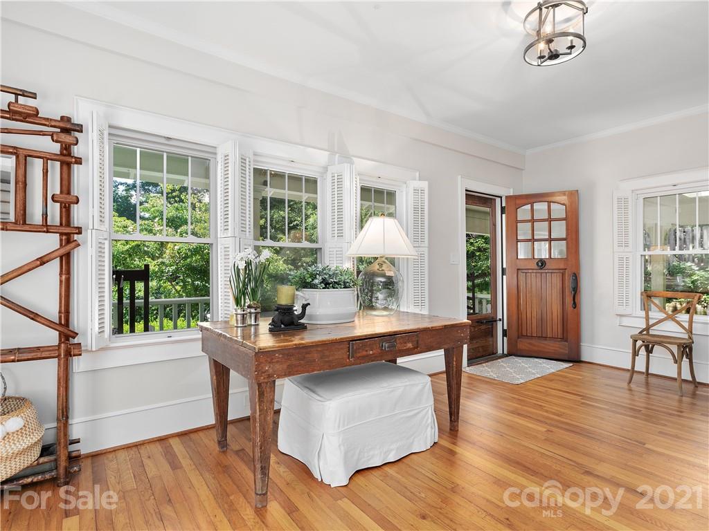 89 Edgemont Road Asheville, NC 28801 - Photo 6 of 30 Gallery Image 6