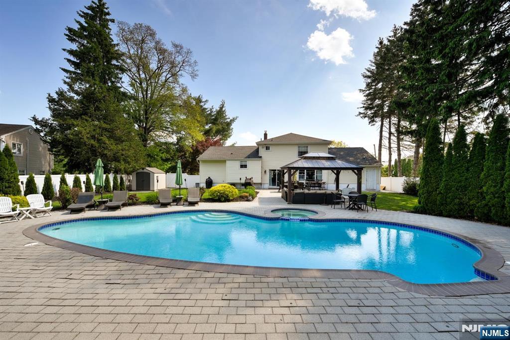11 Carlisle Road Wayne, NJ 07470 - Photo 47 of 50