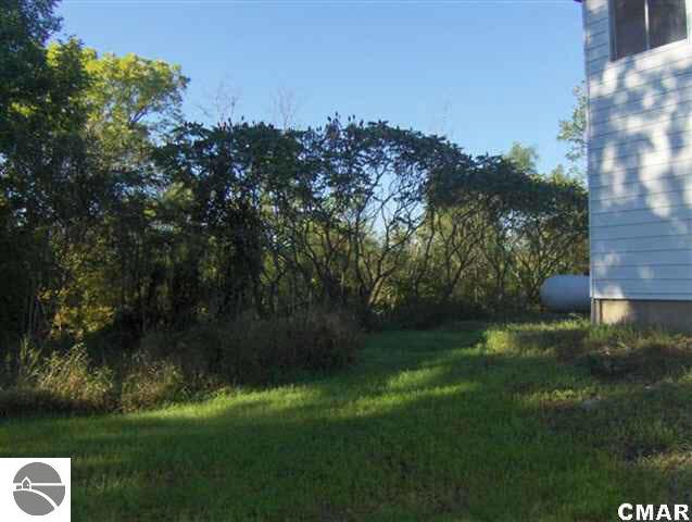 6541 South Rolland Road Blanchard, MI 49310 - Photo 13 of 25 1770647-12.JPG