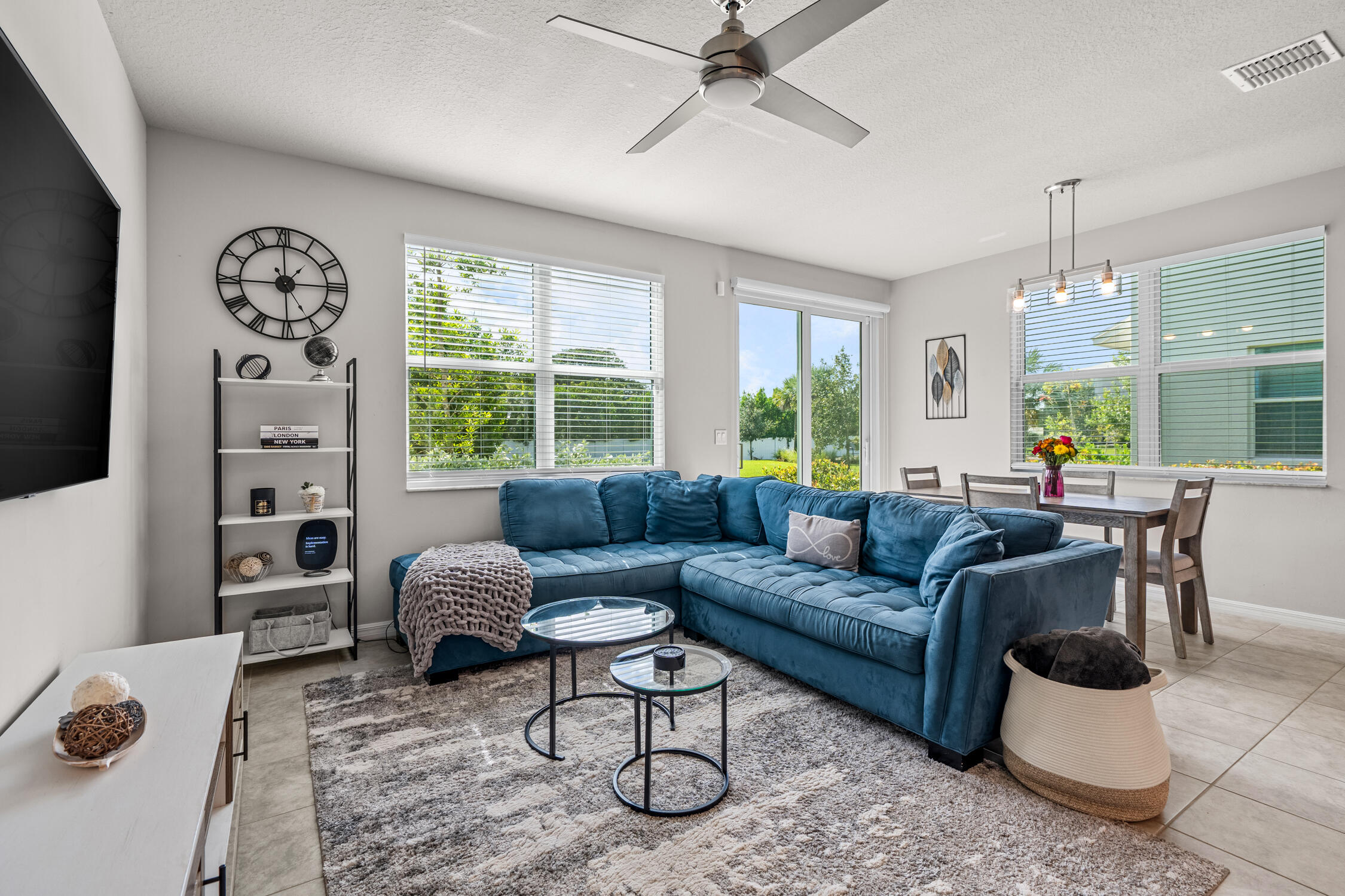3522 Joshua Tree Street Palm Springs, FL 33461 - Photo 4 of 32 DSC04375-Edit