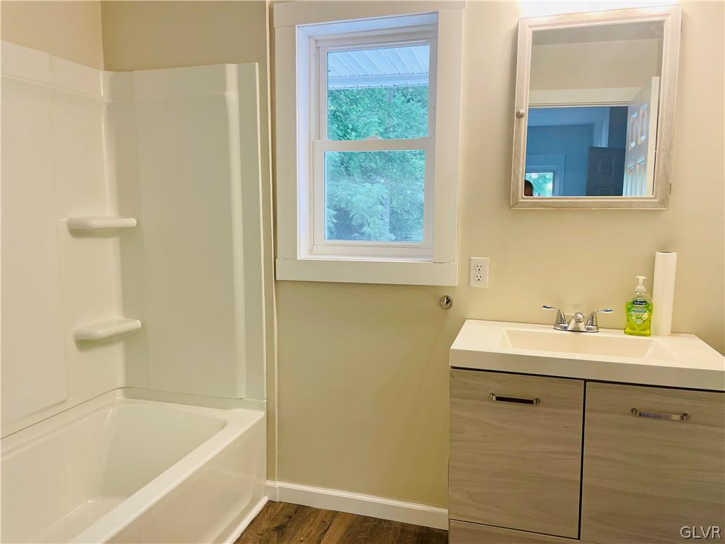 57 Bowmans Road Lehighton, PA 18235 - Photo 15 of 28 Full Bathroom Main Floor