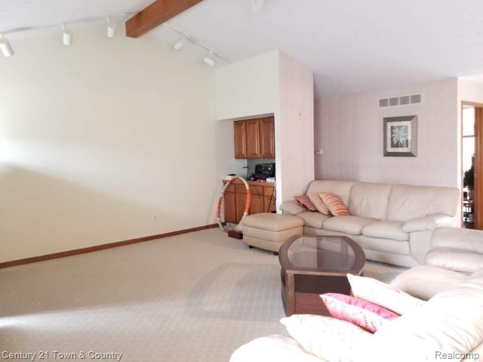 30728 Country Ridge Circle Farmington Hills, MI 48331 - Photo 13 of 13