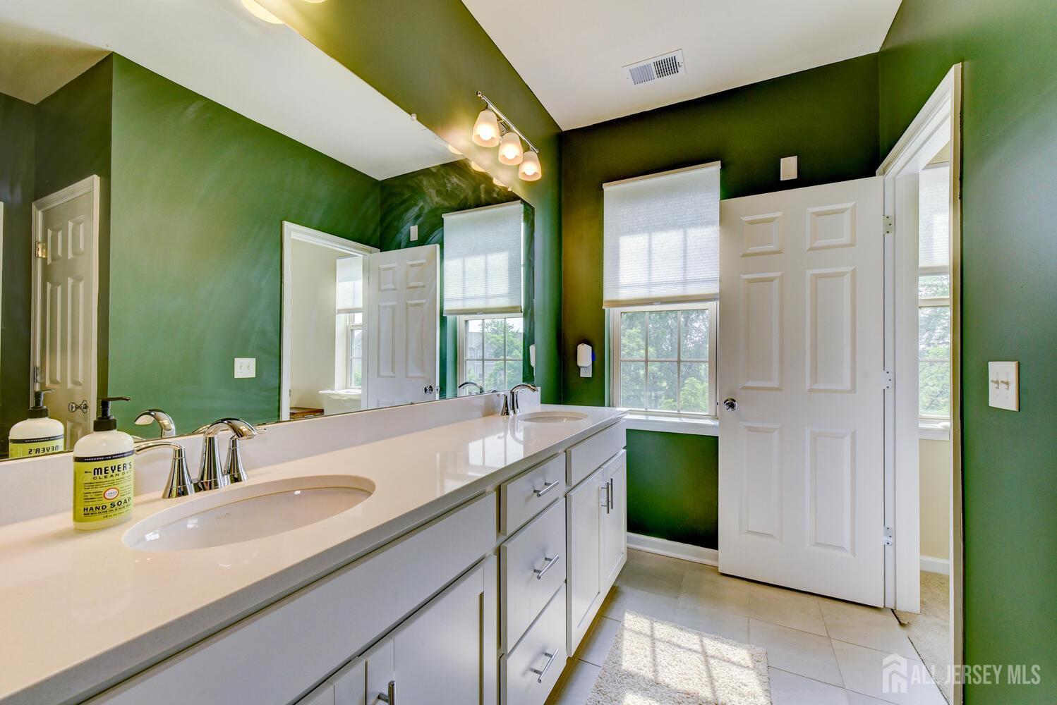 1005 Station Road Somerville, NJ 08876 - Photo 39 of 48