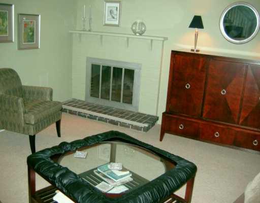 317 Orchard Spring Road Pittsburgh, PA 15220 - Photo 3 of 8 Living Room.