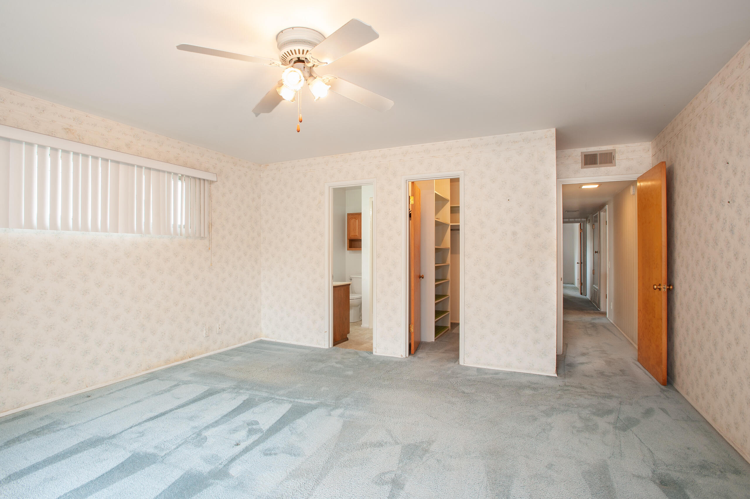 5438 Cameo Road Carpinteria, CA 93013 - Photo 9 of 18 Primary bedroom