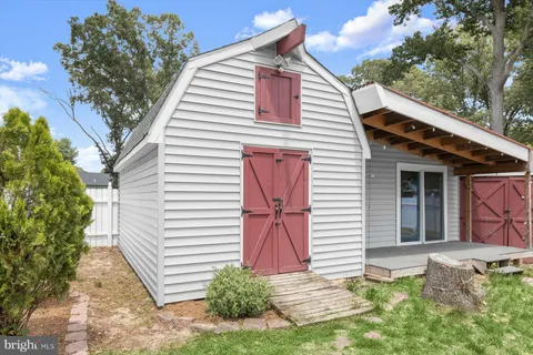 $475,000 | 962 Point Pleasant Road, Glen Burnie, MD 21060