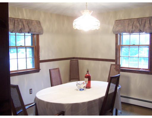 79 Old Andover Road North Reading, MA 01864 - Photo 3 of 6 Gallery Image 3