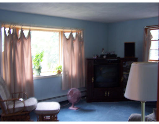 79 Old Andover Road North Reading, MA 01864 - Photo 4 of 6 Gallery Image 4