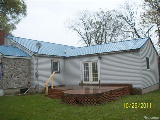 7595 Hewitt Road Avoca, MI 48006 - Photo 2 of 11 2
