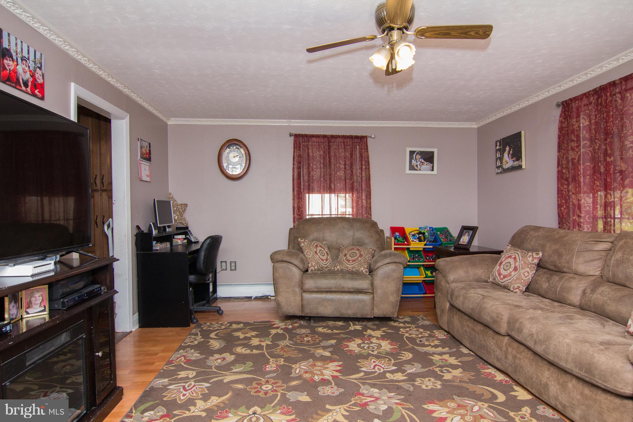 1344 Old Manchester Road Westminster, MD 21157 - Photo 3 of 30 Living Room