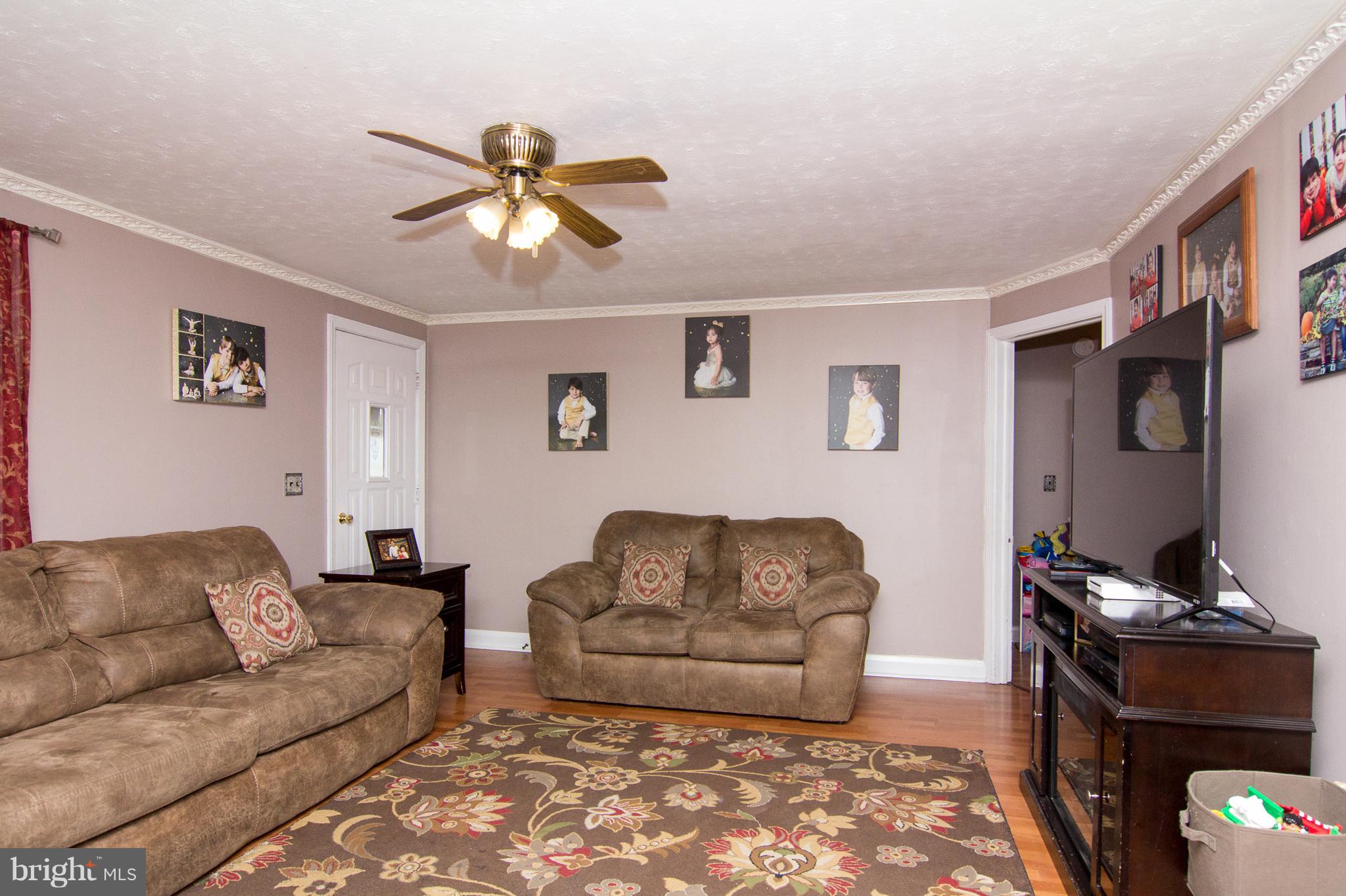 1344 Old Manchester Road Westminster, MD 21157 - Photo 7 of 30 Living Room