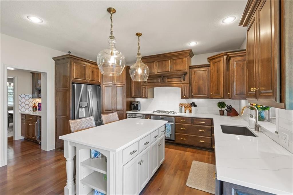 15533 England Street Overland Park, KS 66221 - Photo 12 of 55