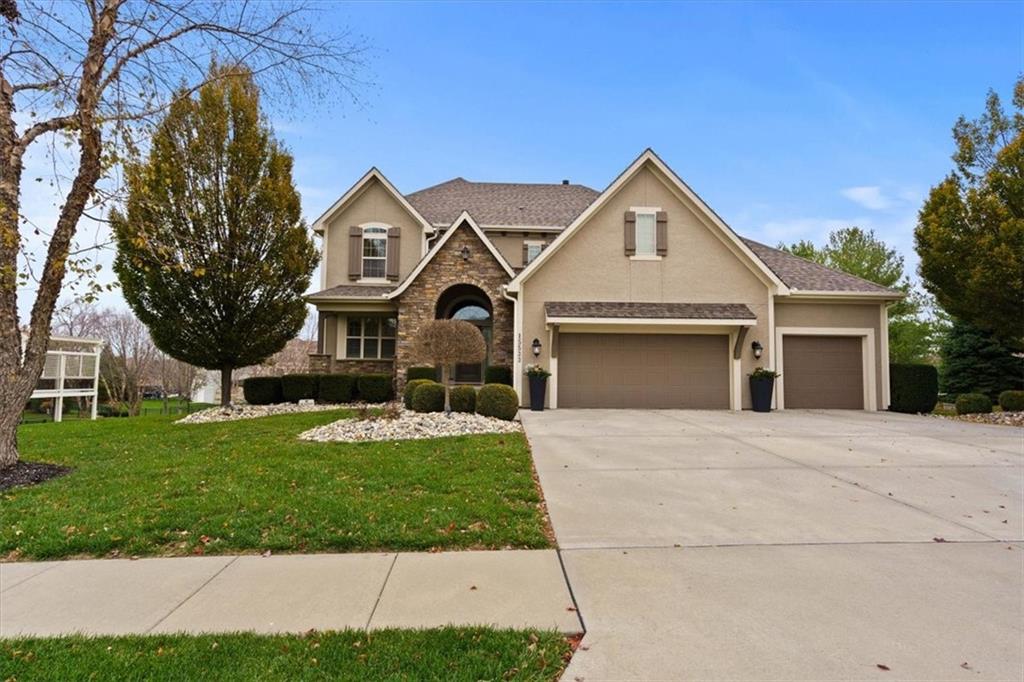 15533 England Street Overland Park, KS 66221 - Photo 2 of 55