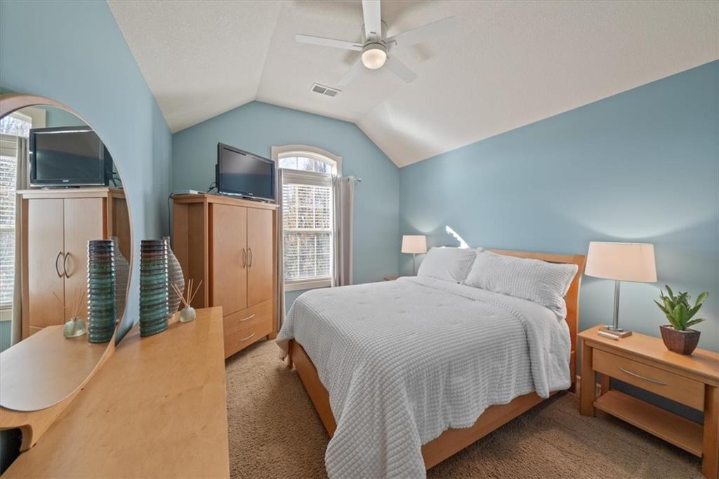 15533 England Street Overland Park, KS 66221 - Photo 34 of 55