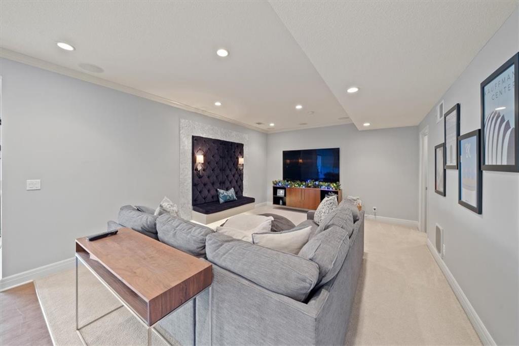 15533 England Street Overland Park, KS 66221 - Photo 39 of 55