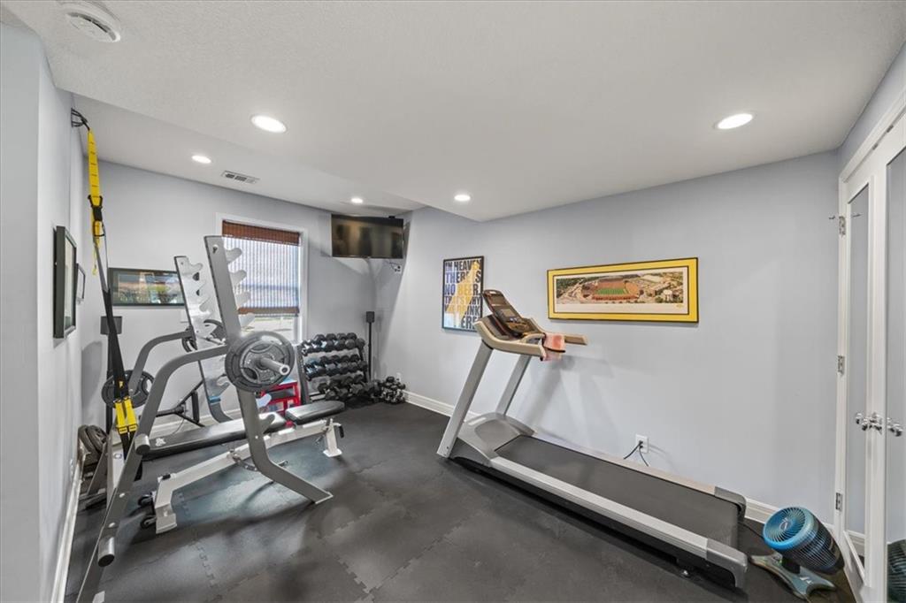 15533 England Street Overland Park, KS 66221 - Photo 42 of 55