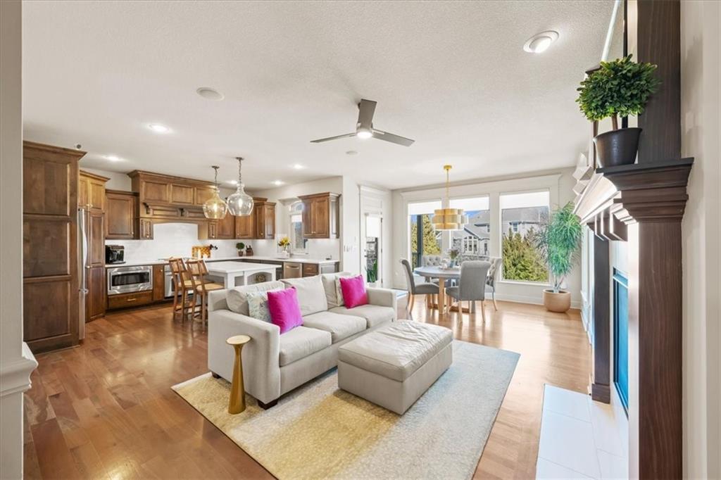 15533 England Street Overland Park, KS 66221 - Photo 7 of 55