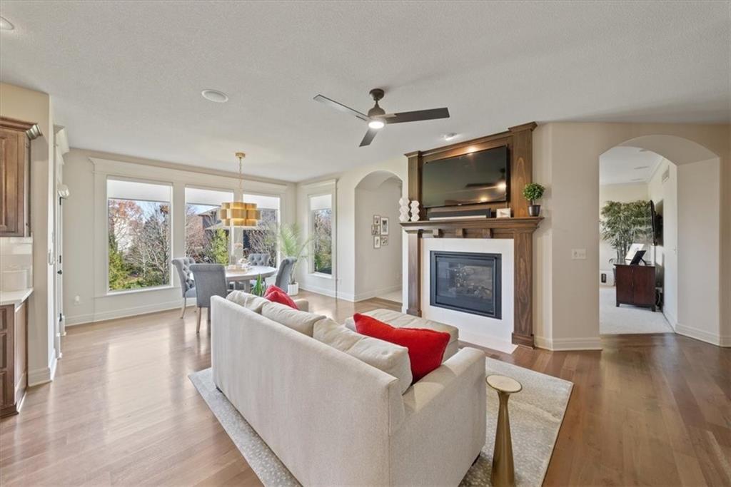 15533 England Street Overland Park, KS 66221 - Photo 9 of 55