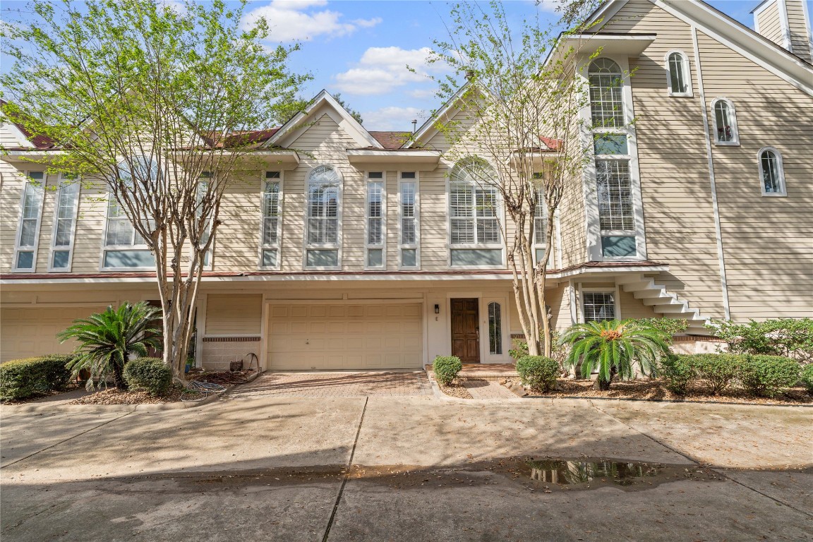 421 Harvard Street, Unit E Houston, TX 77007 - Photo 1 of 21