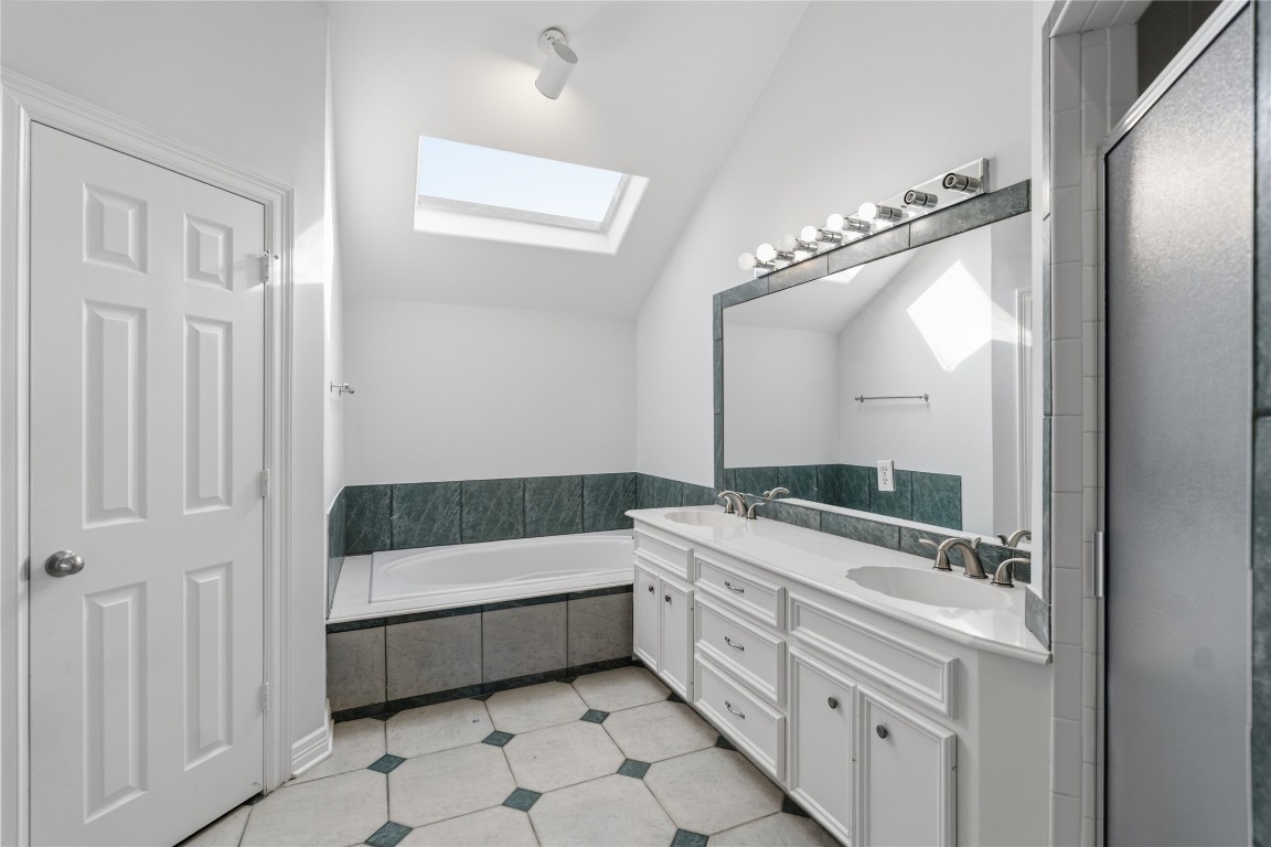 421 Harvard Street, Unit E Houston, TX 77007 - Photo 16 of 21