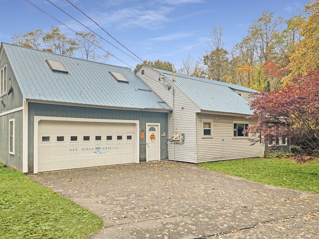 320 Newton Road Haverhill, MA 01830 - Photo 1 of 29
