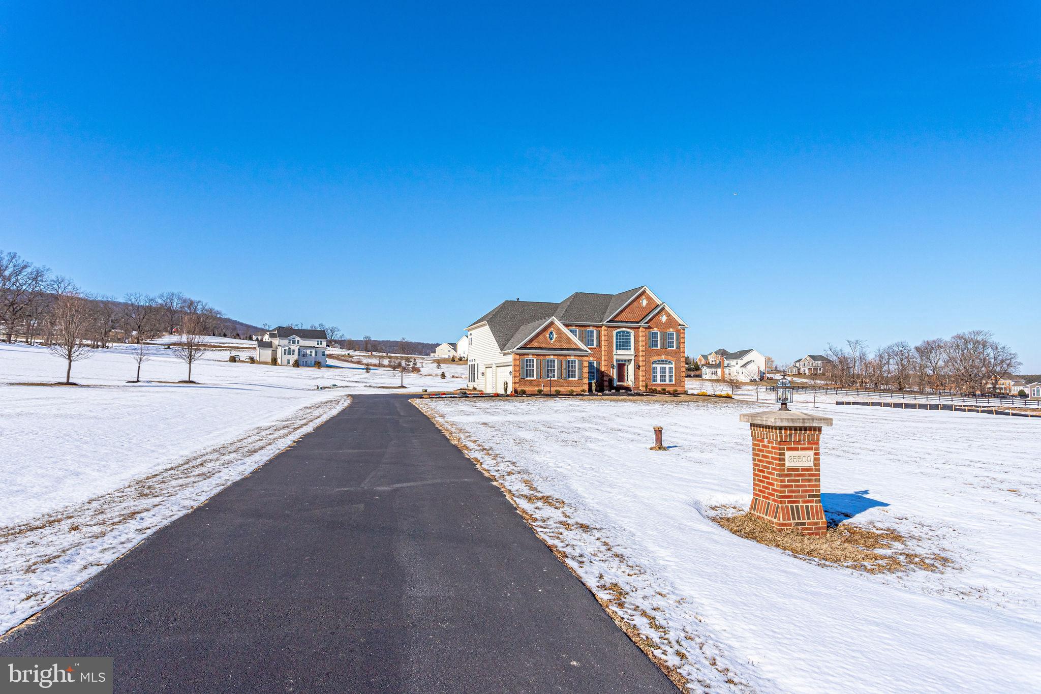 35500 Sunny Ridge Road Round Hill, VA 20141 - Photo 8 of 66 Gallery Image 8