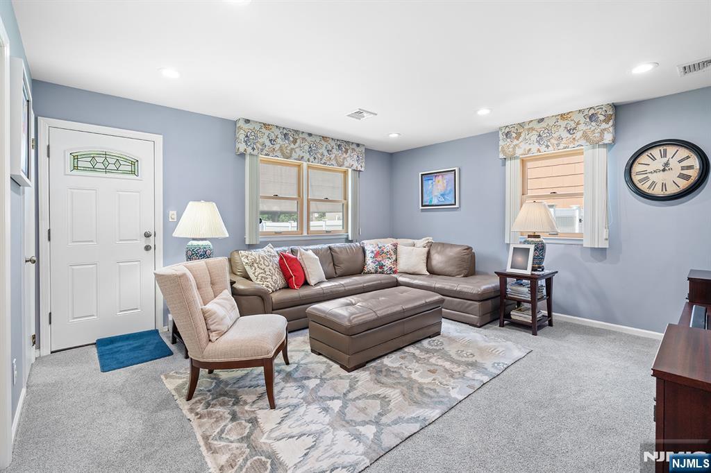 2 Violet Court Bergenfield, NJ 07621 - Photo 15 of 31
