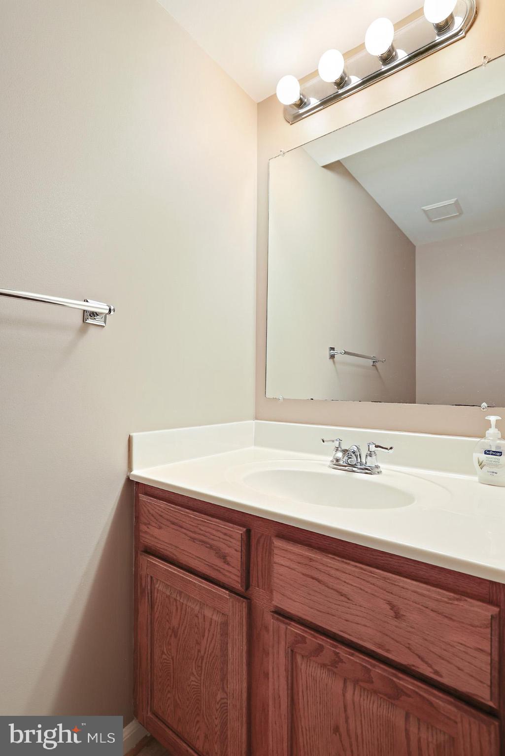10896 Rock Coast Road Columbia, MD 21044 - Photo 16 of 36 Gallery Image 16