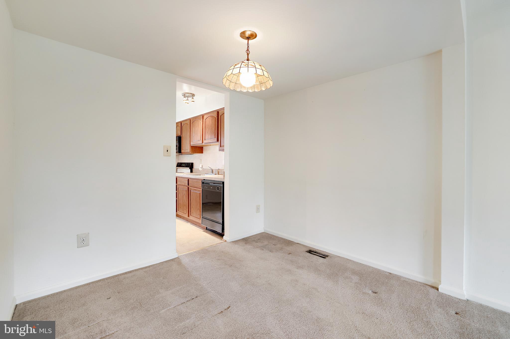 10896 Rock Coast Road Columbia, MD 21044 - Photo 10 of 36 Gallery Image 10