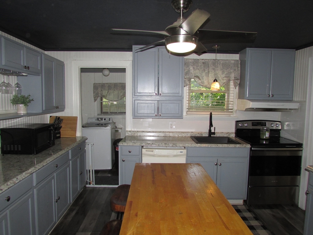 20 Fallston Street Springfield, MA 01119 - Photo 11 of 38