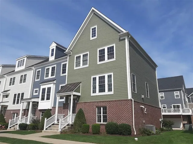 $620,000 | 221 Riverfront Street, Oakmont, PA 15139