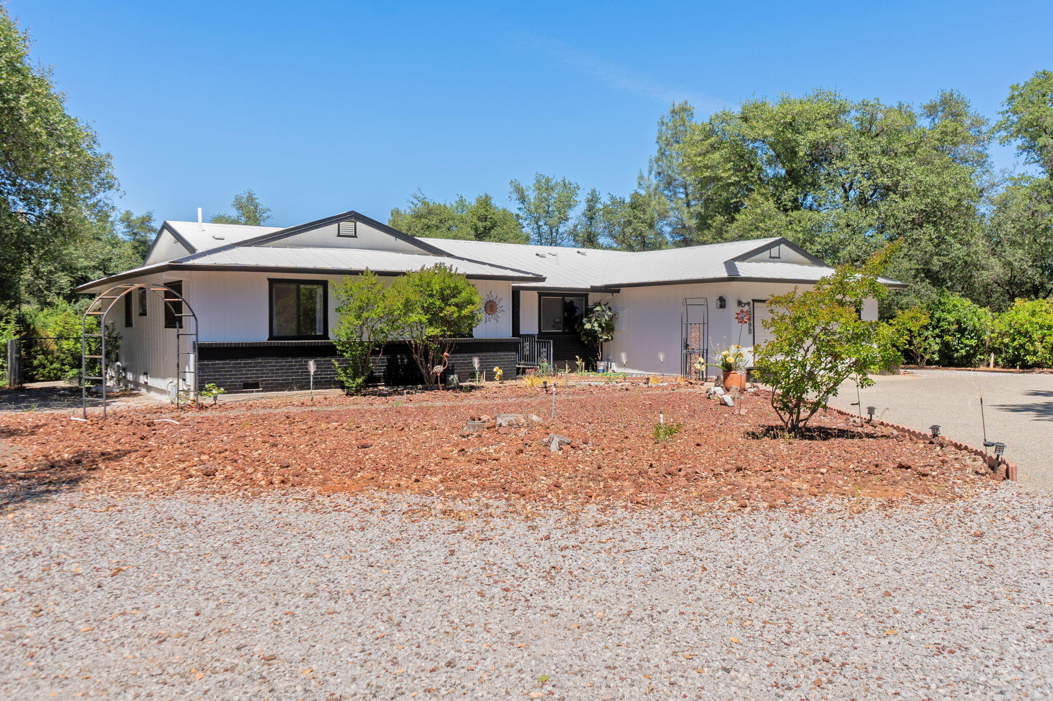10390 October Lane Redding, CA 96003 - Photo 57 of 94 Front of House