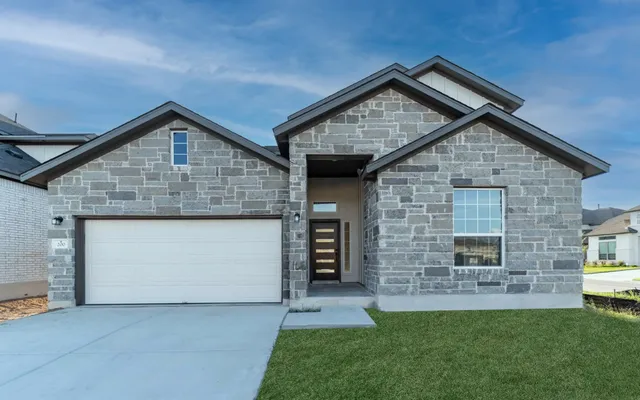 $525,000 | 200 Hollister Drive, Liberty Hill, TX 78642