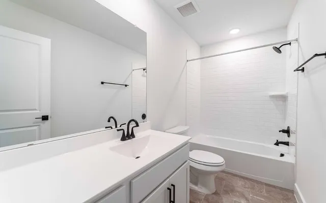 $525,000 | 200 Hollister Drive, Liberty Hill, TX 78642