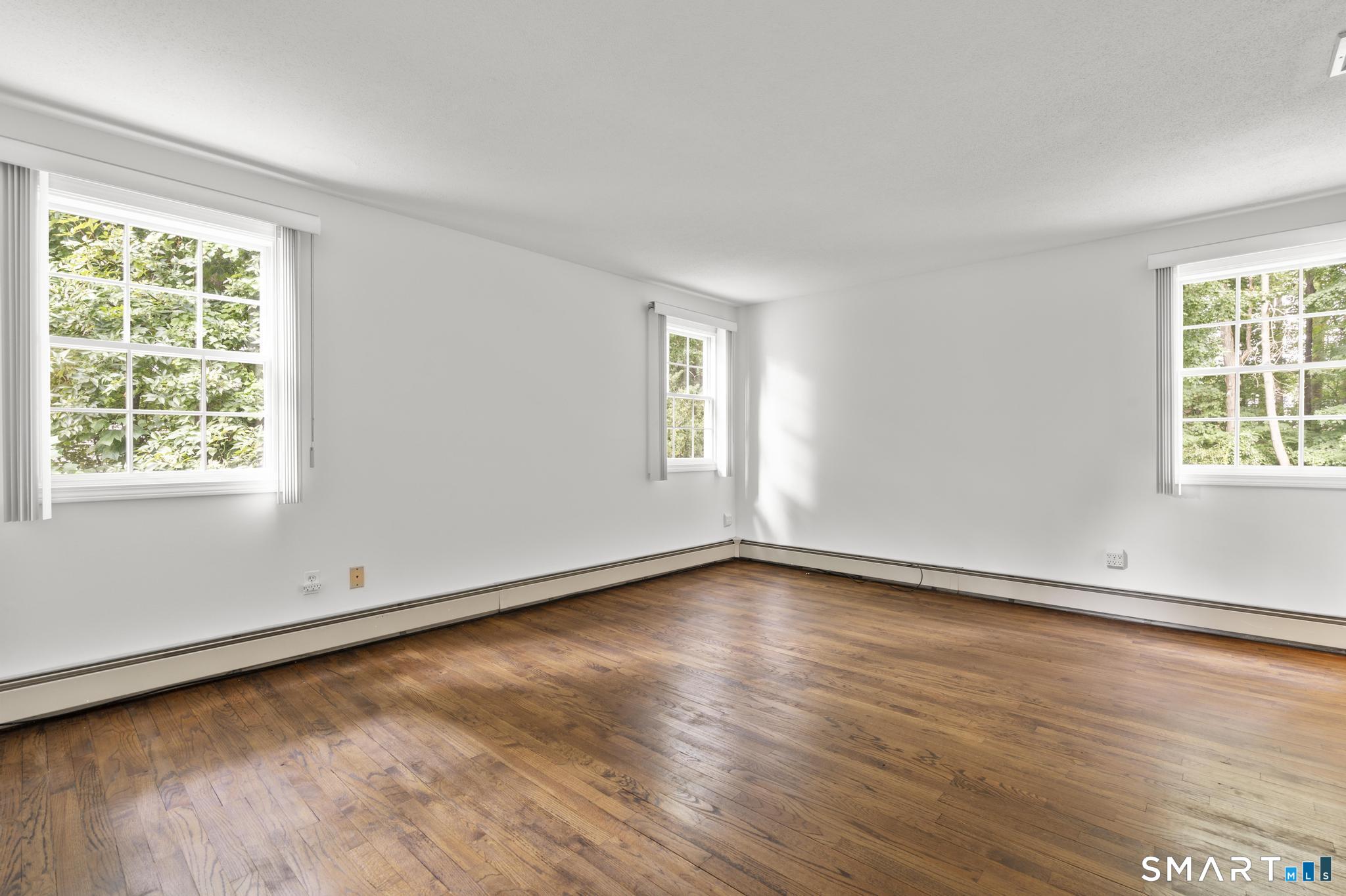 241 Argyle Road Orange, CT 06477 - Photo 25 of 37 Gallery Image 25