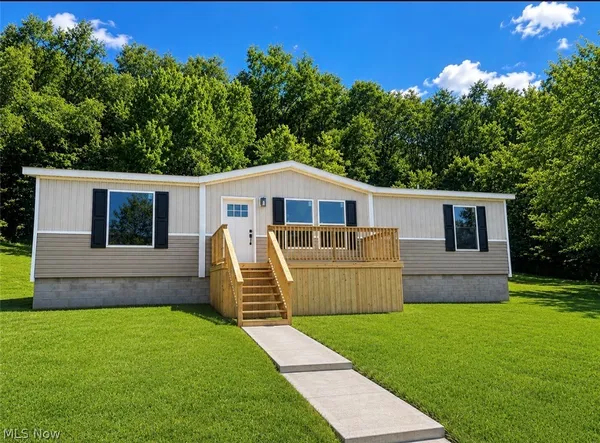 $229,900 | 1055 May Road, East Liverpool, OH 43920