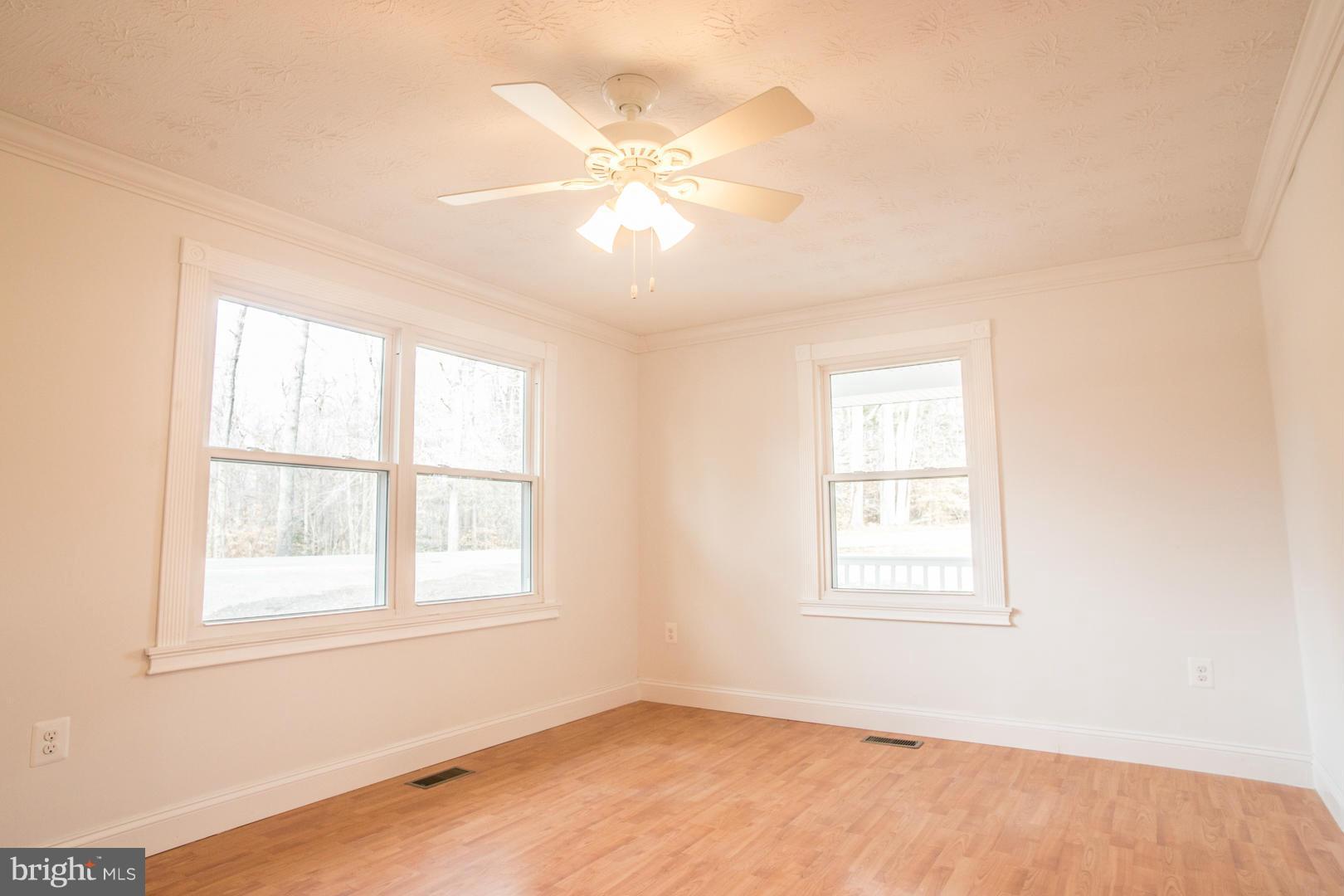1995 Sixes Road Prince Frederick, MD 20678 - Photo 20 of 30 an empty room with windows