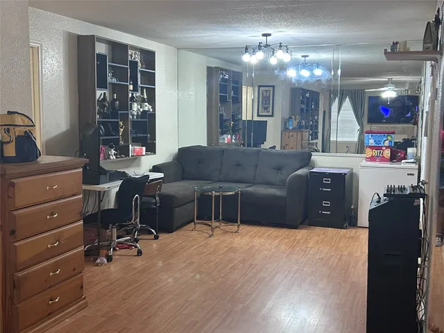 $100,000 | 9700 Leawood Boulevard, Unit 308, Houston, TX 77099