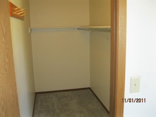 4141 Karl Road, Unit 206 Columbus, OH 43224 - Photo 8 of 12 Gallery Image 8