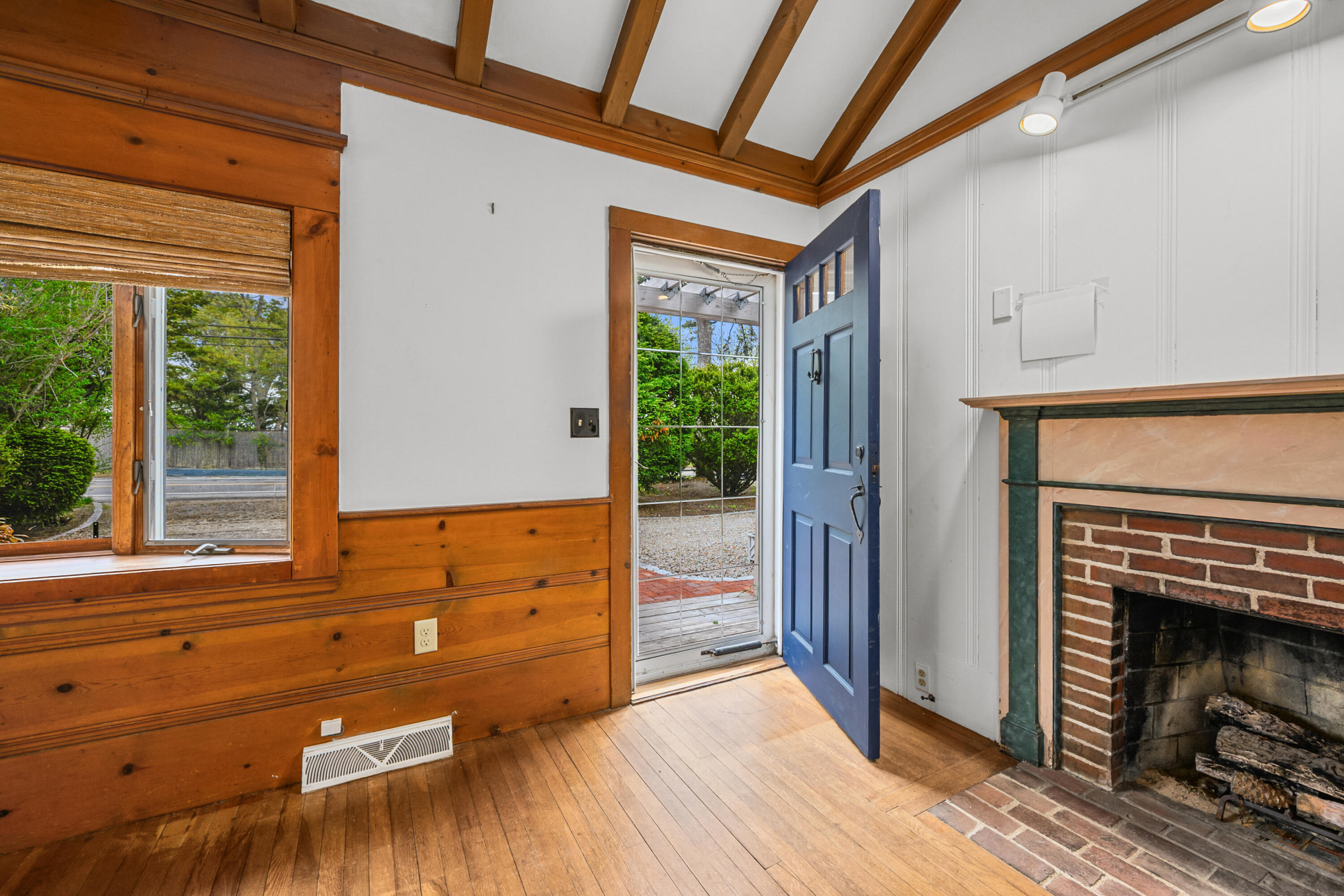 244 Craigville Beach Road Hyannis, MA 02601 - Photo 11 of 38 11_dsc_0075