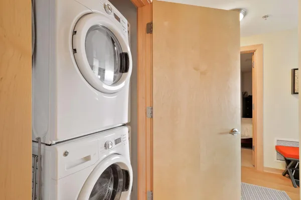 $3,495 | 1120 South 2nd Street, Unit 1009, Minneapolis, MN 55415