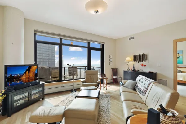 $3,495 | 1120 South 2nd Street, Unit 1009, Minneapolis, MN 55415