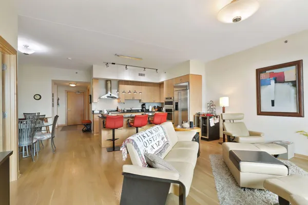 $3,495 | 1120 South 2nd Street, Unit 1009, Minneapolis, MN 55415