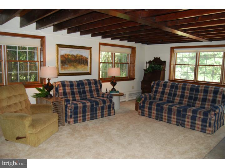 738 Schoolhouse Road Pottstown, PA 19465 - Photo 5 of 15 Gallery Image 5