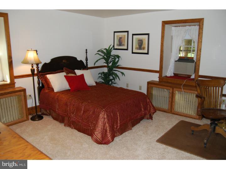 738 Schoolhouse Road Pottstown, PA 19465 - Photo 9 of 15 Gallery Image 9