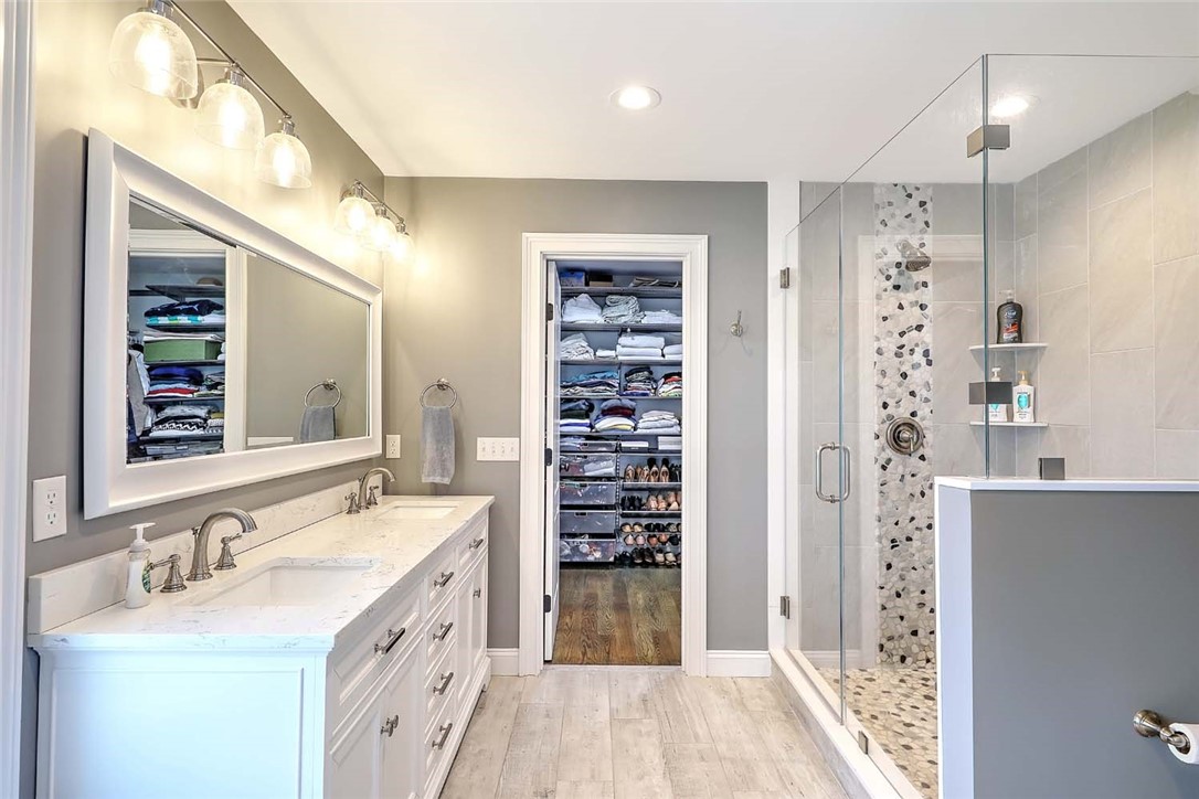 1 West Farm Road Smithfield, RI 02917 - Photo 26 of 50 Owners' suite full bath with walk in closet